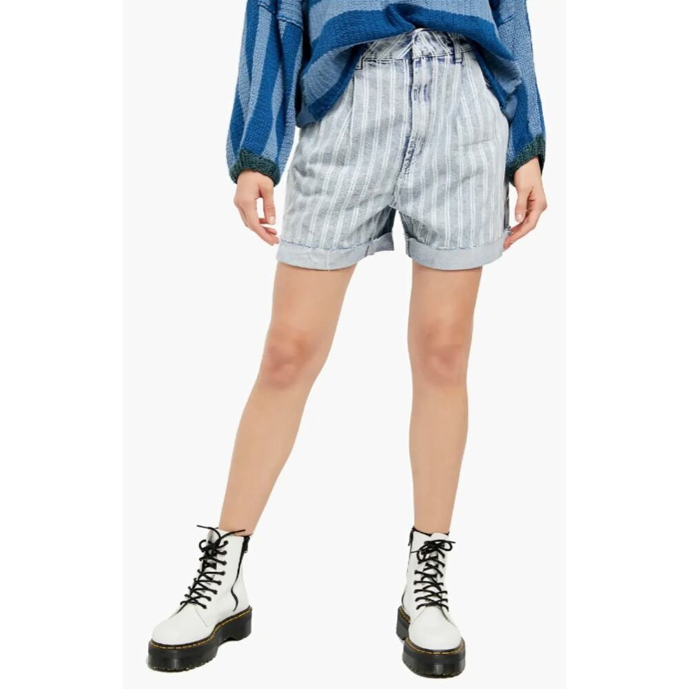 We the Free X Free People Dogtown Cutoff Denim Shorts in Blue Size 31 Striped